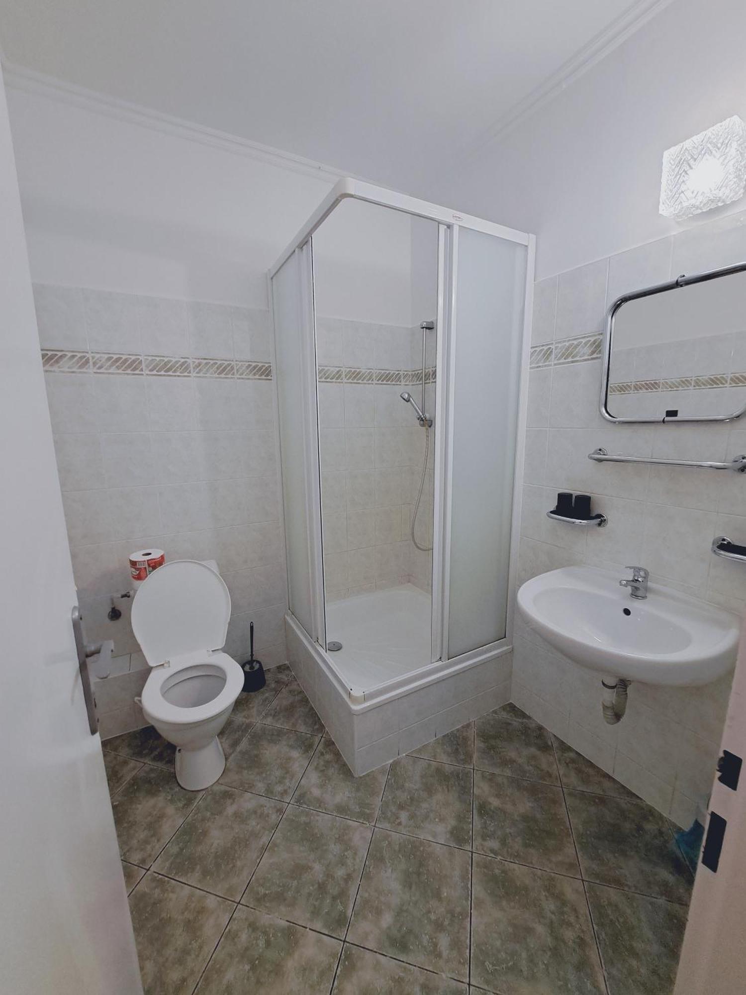 Hotel Grand Танвалд Екстериор снимка