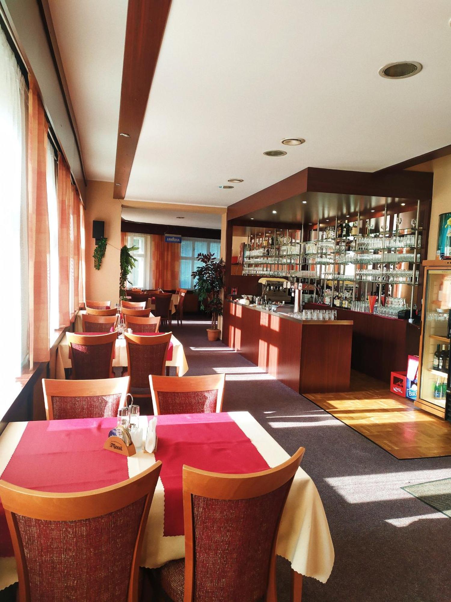 Hotel Grand Танвалд Екстериор снимка