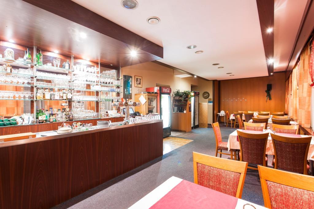 Hotel Grand Танвалд Екстериор снимка