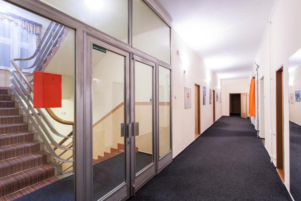 Hotel Grand Танвалд Екстериор снимка